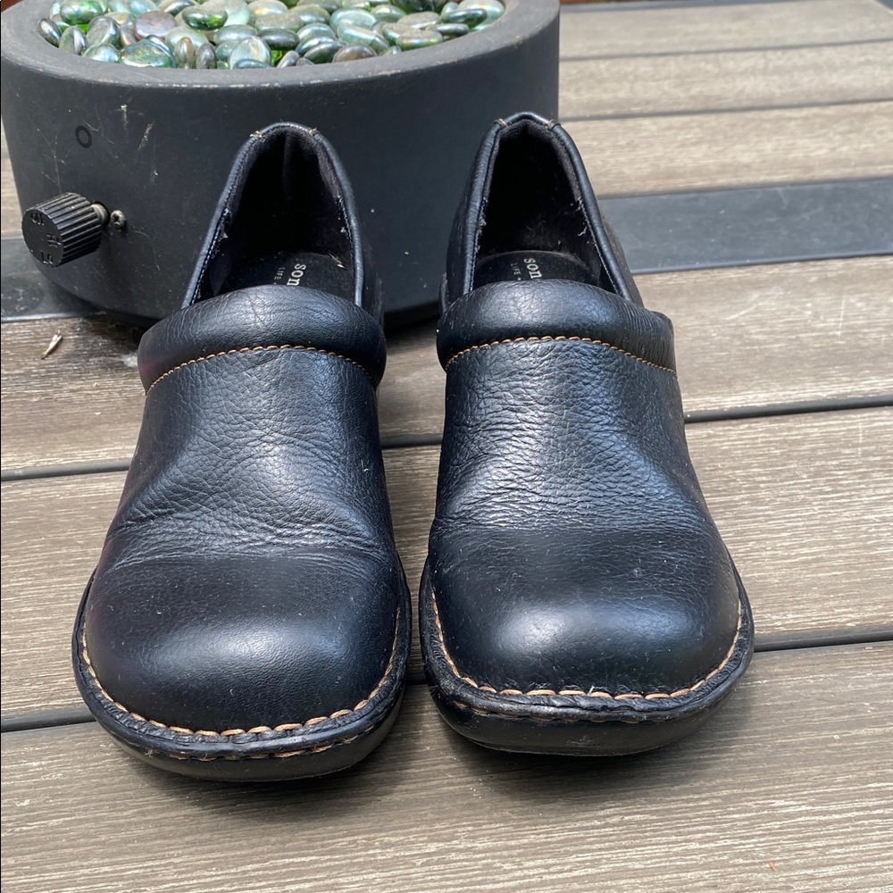 Sonoma Life + Style Sndaria Black Leather Clogs Size 8